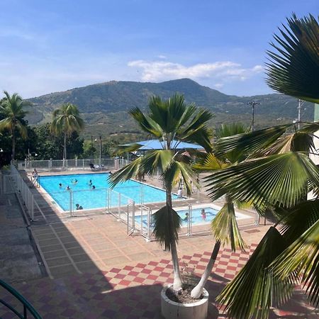 Hotel Club Vacacional Copen Tocaima Exterior foto