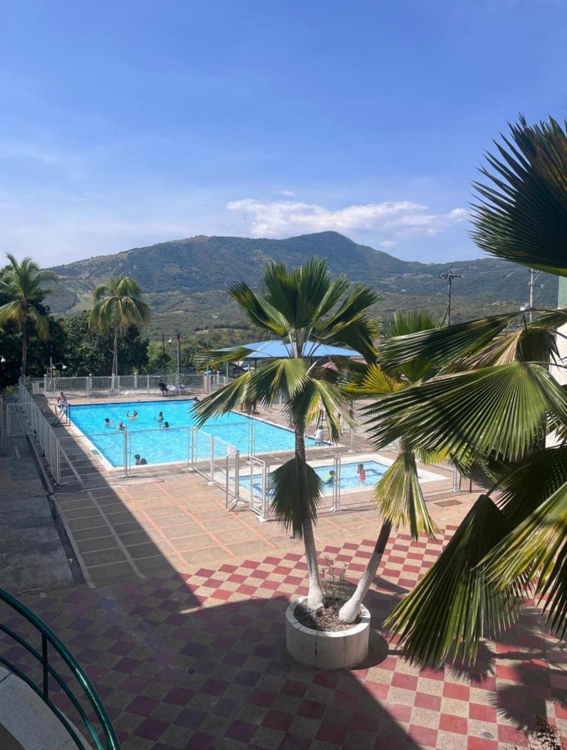 Hotel Club Vacacional Copen Tocaima Exterior foto