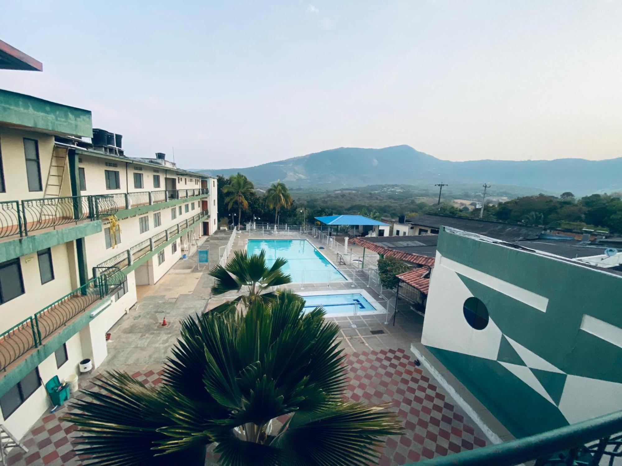 Hotel Club Vacacional Copen Tocaima Exterior foto