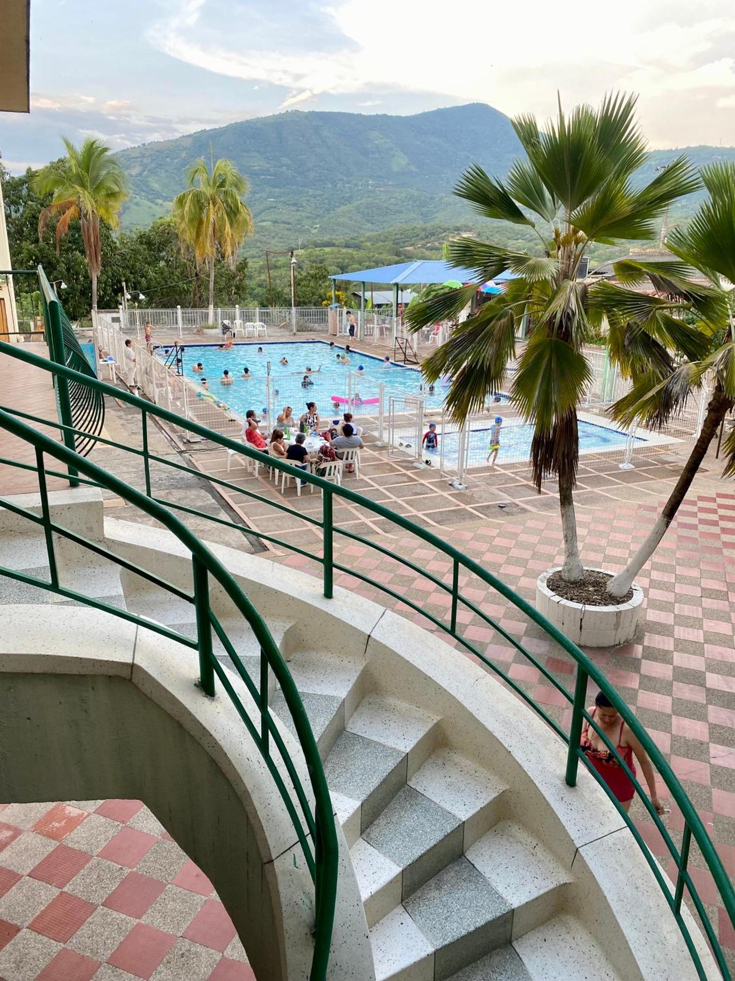 Hotel Club Vacacional Copen Tocaima Exterior foto